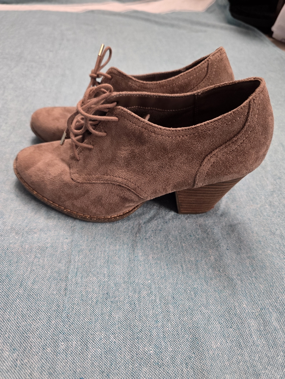 Dr. Scholl's Brown Suede Lace-Up Heeled Oxford